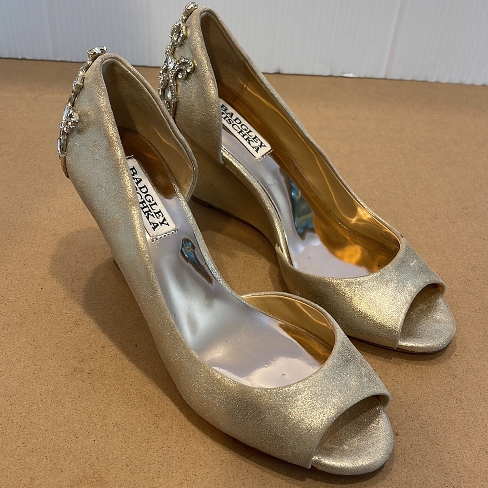 Badgley Mischka Wedge Shoes - Picture 6 of 8